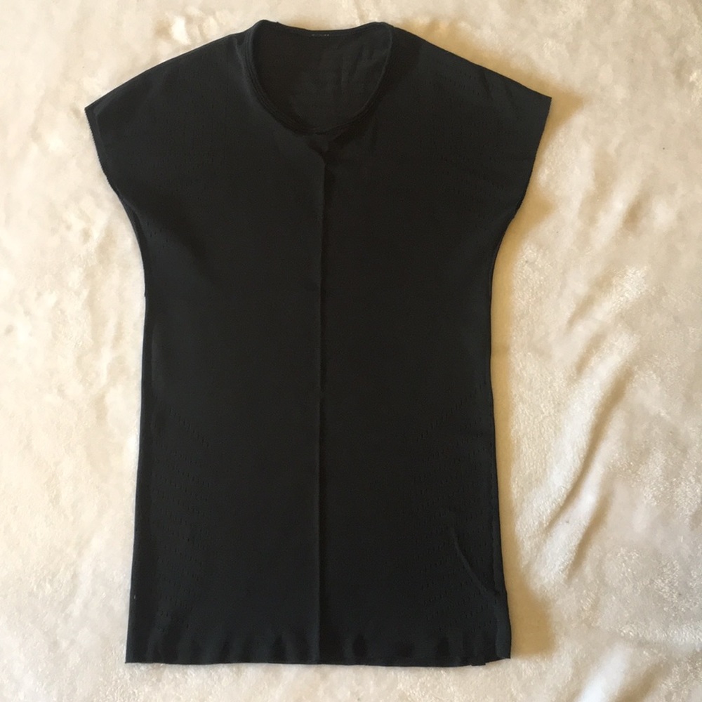 Lululemon tee